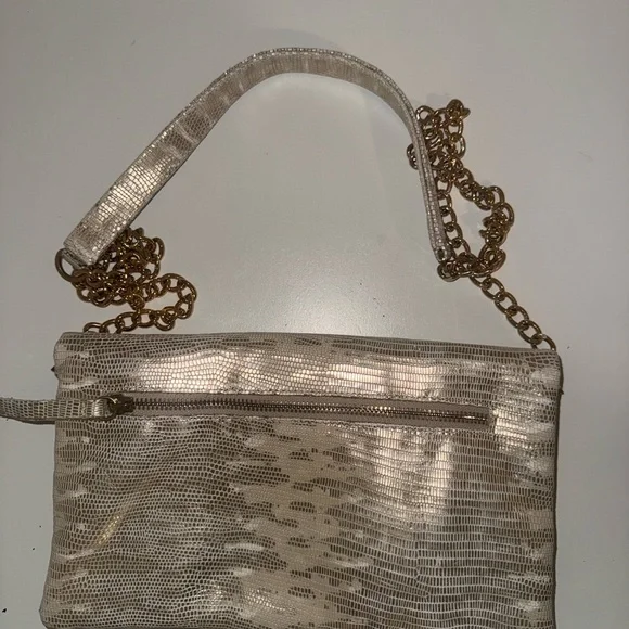 Kelly Wynne Fold Over Purse - Picture 4 of 4